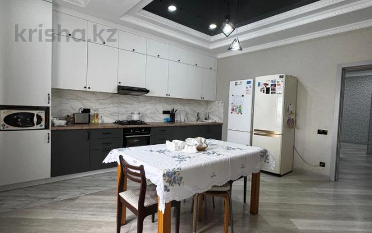 5-комнатная квартира · 180 м² · 7/9 этаж, мкр. Алтын орда, тауелсиздик 18а за 55 млн ₸ в Актобе — фото 3