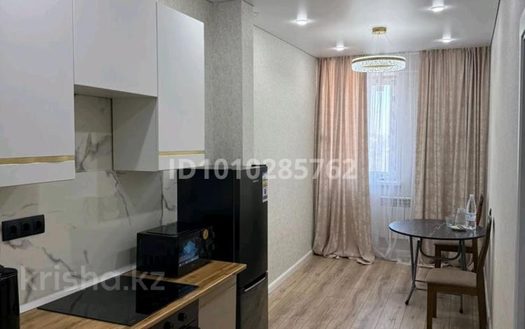 1-комнатная квартира · 40 м² · 3/6 этаж, мкр Жана Орда 15 за 250 000 ₸ в Уральске — фото 2