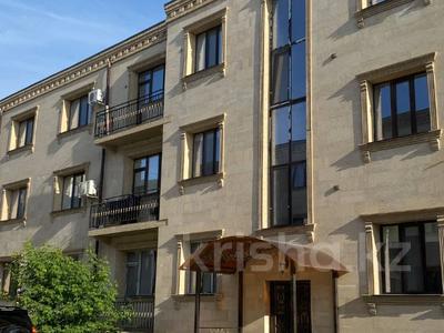 3-комнатная квартира, 109.4 м², 3/3 этаж, Адгама Каримова 117 за 45 млн 〒 в Атырау