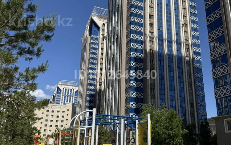 4-бөлмелі пәтер · 107 м² · 6/24 қабат, Калибек Куанышбаев, 9/1, 9/2, 9/3 — 75000000, бағасы: 75 млн ₸ в Астане, Сарайшык р-н — фото 2