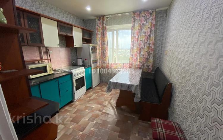 2-комнатная квартира · 56 м² · 9/9 этаж, Бозтаева 40 — Новая дорога за 170 000 ₸ в Семее — фото 2