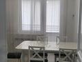2-комнатная квартира · 64 м² · 7/9 этаж, мкр Нурсая, Абулхайр-хана 63 за 350 000 ₸ в Атырау — фото 3