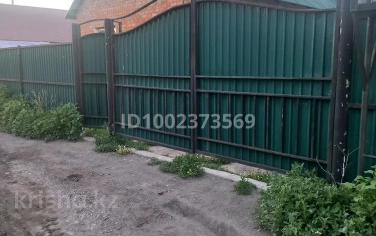Отдельный дом · 3 комнаты · 90 м² · 6 сот., Клубничная №66 за 15 млн ₸ в Усть-Каменогорске, Ахмирово — фото 2