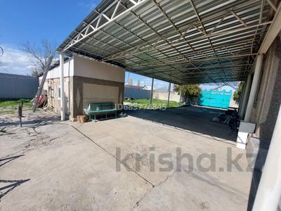 Отдельный дом · 7 комнат · 200 м² · 15 сот., Костянкина 54 за 30 млн 〒 в Таразе