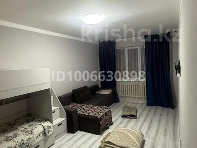 1-комнатная квартира · 45 м² · 1/5 этаж, мкр Саялы 100 за 200 000 ₸ в Алматы, Алатауский р-н