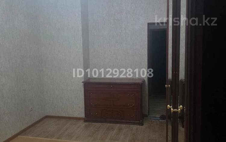 2-комнатная квартира · 62.8 м² · 5/9 этаж, Мкр. Шугыла 342/3 к16 за 200 000 ₸ в Алматы, Наурызбайский р-н — фото 2