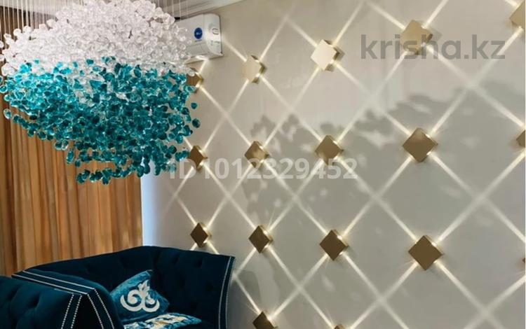 5-бөлмелі пәтер · 150 м² · 7 қабат, Гагарина — Жарокова-абая, бағасы: 150 млн ₸ в Алматы, Бостандыкский р-н — фото 2