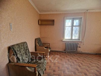 3-комнатная квартира, 68 м², 1/2 этаж, Рыскулова 3 за 6.5 млн 〒 в Семее