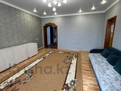 Отдельный дом · 4 комнаты · 185.5 м² · 7.5 сот., Шарипова — Абая, пшембаева за 60.6 млн ₸ в Экибастузе