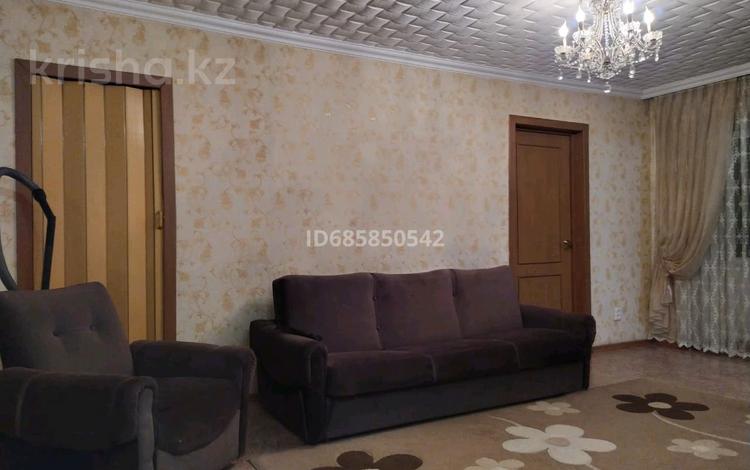 2-комнатная квартира · 44 м² · 4/4 этаж, Шакарима 152 за 15 млн 〒 в Семее — фото 2