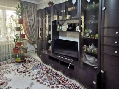 Продажа квартир в Алматинской обл.: 3-комнатная квартира · 67.2 м² · 1/5 этаж, Водник 2 за 25 млн 〒 3-комнатная квартира · 67.2 м² · 1/5 этаж, Водник 2 за 25 млн 〒 в Боралдае (Бурундай), мкр Водник-2