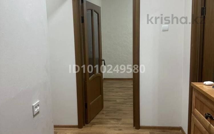 2-бөлмелі пәтер · 58 м² · 3/9 қабат, мкр Аксай-4 54, бағасы: 42.5 млн ₸ в Алматы, Ауэзовский р-н — фото 2