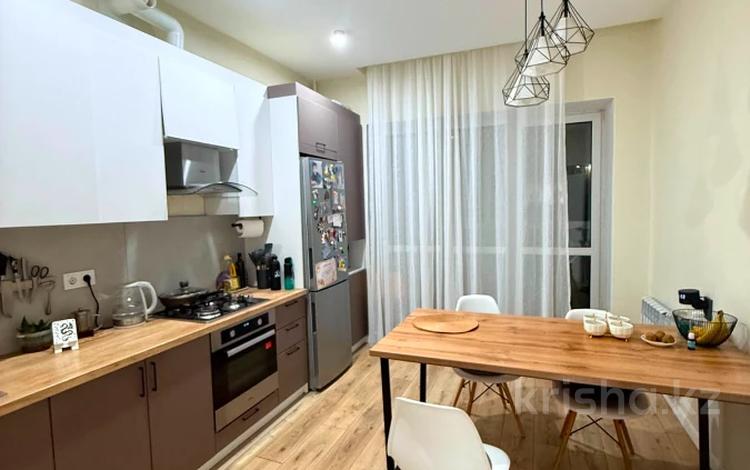 2-бөлмелі пәтер · 70 м² · 4/5 қабат, Алтын орда ш/а. 24а, бағасы: 32 млн ₸ в Актобе, мкр. Алтын орда — фото 2