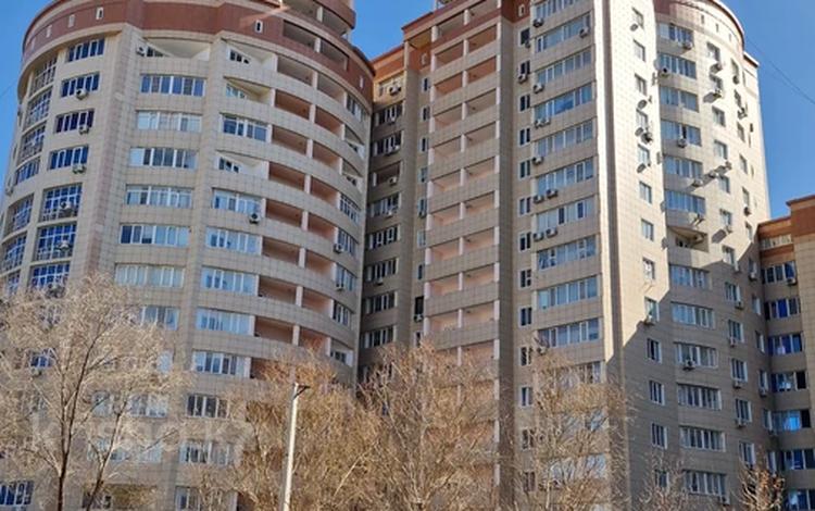 4-бөлмелі пәтер · 200 м² · 6/9 қабат, Бактыгерея Кулманова 1а, бағасы: 500 000 ₸ в Атырау — фото 2