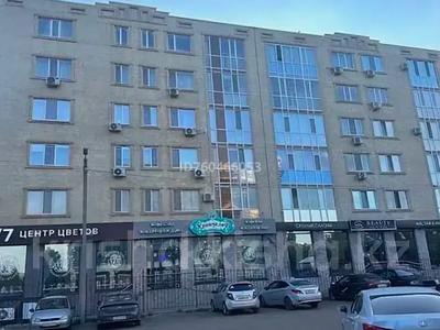 Продажа квартир в Западно-Казахстанской обл.: 4-комнатная квартира · 150 м² · 4/6 этаж, Абая 57/2 — Район Алем Плаза за 98 млн 〒 4-комнатная квартира · 150 м² · 4/6 этаж, Абая 57/2 — Район Алем Плаза за 98 млн 〒 в Уральске