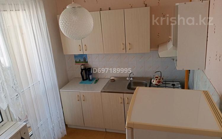 2-комнатная квартира · 52 м² · 8/9 этаж, 5 мкр. 32 за 17 млн ₸ в Аксае — фото 3