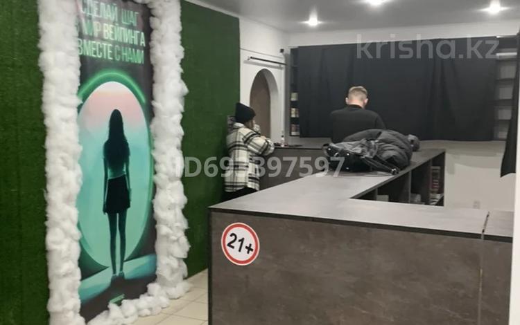 Свободное назначение, офисы, магазины и бутики, салоны красоты · 100 м² за 25 млн 〒 в Костанае, 7-й микрорайон — фото 2