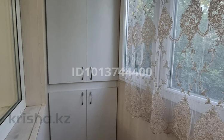 3-бөлмелі пәтер · 60 м² · 3/4 қабат, мкр №6 4, бағасы: 300 000 ₸ в Алматы, Ауэзовский р-н — фото 2