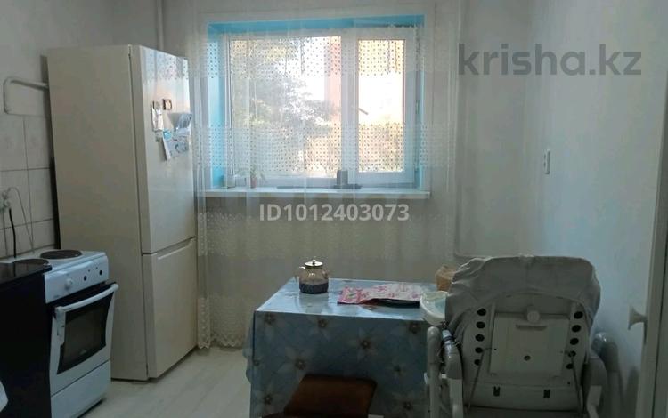2-бөлмелі пәтер · 85 м² · 3/5 қабат, ул. Кабанбай батыра 93, бағасы: 27 млн ₸ в Семее, Красный Кордон — фото 2