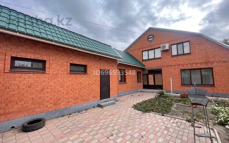 Жеке үй · 7 бөлме · 280 м² · 6 жүзд., Шанхай ш/а., Вавилова 53 — Жубанова-Рыскулова, бағасы: 65 млн ₸ в Актобе, мкр Шанхай — фото 26