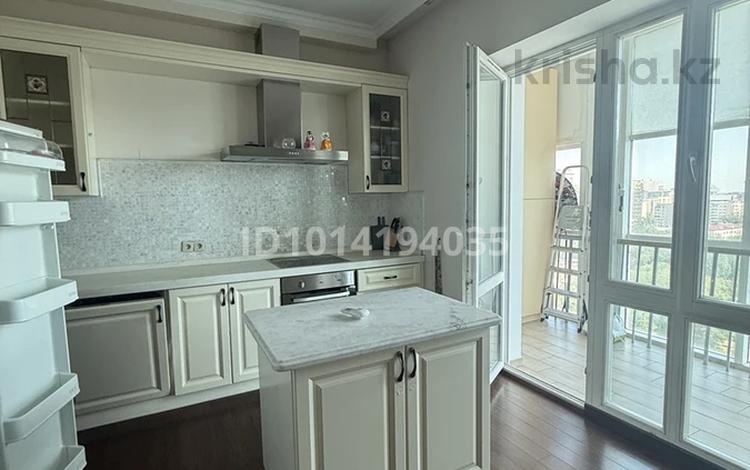 3-комнатная квартира · 150 м², Желтоксан 2/2 за 500 000 ₸ в Астане, Сарыарка р-н — фото 2