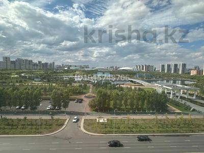 2-бөлмелі пәтер · 60 м² · 8/16 қабат, Туркестан 18/1, бағасы: 60 млн ₸ в Астане, Есильский р-н
