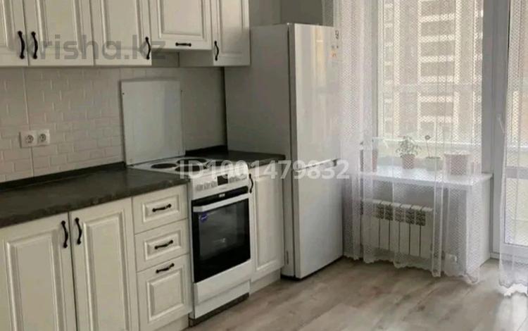 1-комнатная квартира · 38 м² · 4/9 этаж, Кайым Мухамедханов 21/2 за 210 000 ₸ в Астане, Нура р-н — фото 2