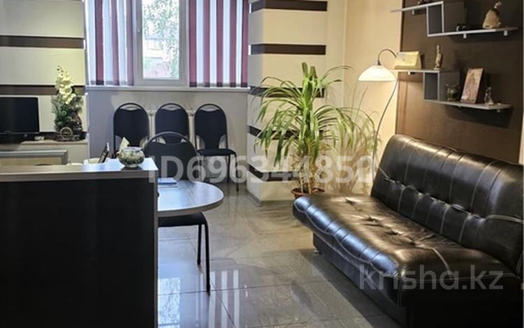 Свободное назначение, офисы, салоны красоты, медцентры и аптеки, образование, развлечения · 111.4 м² за 44 млн 〒 в Павлодаре — фото 11