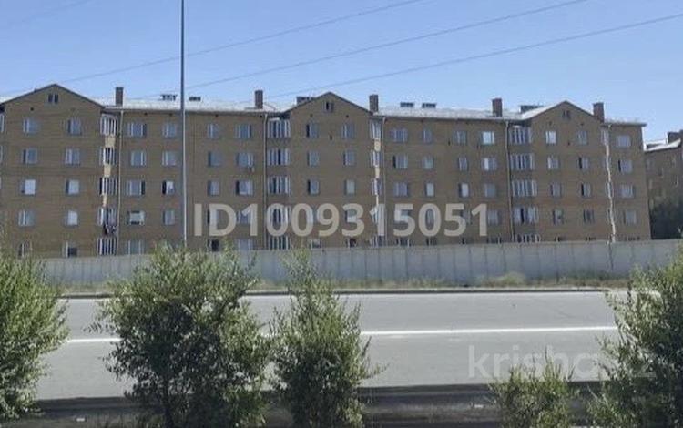 2-комнатная квартира · 64.7 м² · 1/5 этаж, юность 3 — Юность желтые военные дома за 22 млн 〒 в Семее — фото 2