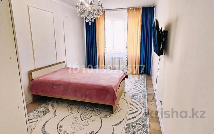 1-комнатная квартира · 45 м² · 4/12 этаж, Кошкарбаева за 3 000 ₸ в  — фото 2