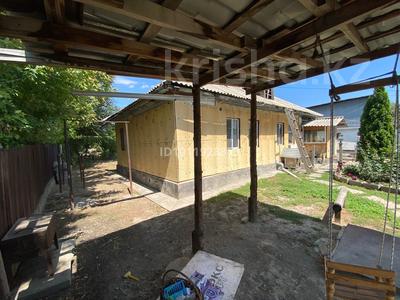 Жеке үй · 3 бөлме · 70 м² · 18 жүзд., Балпык би 9 — Находится не далеко от трассы , базар рядом, бағасы: 50 млн ₸ в Карабулаке (п.Ключи)