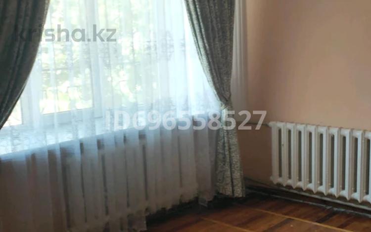 3-бөлмелі пәтер · 96 м² · 1/3 қабат, Деева 7, бағасы: 250 000 〒 в Жезказгане — фото 2