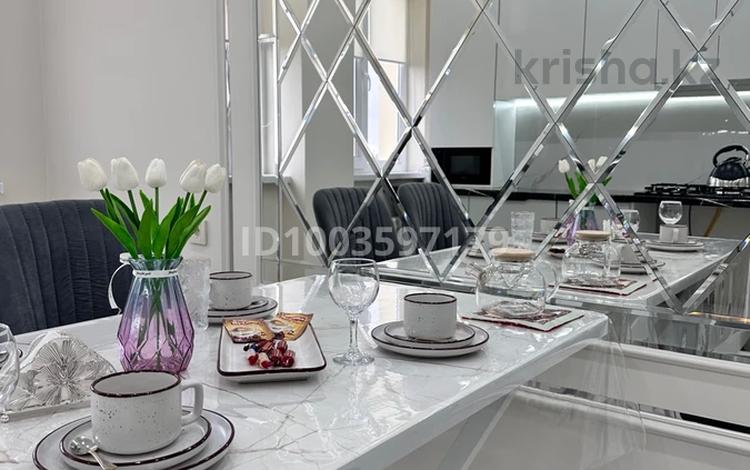 1-бөлмелі пәтер · 42 м² · 4/5 қабат, мкр Самал, Мкрн Самал, бағасы: 20 млн ₸ в Атырау — фото 2
