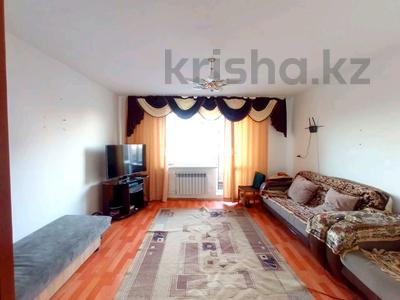 2-комнатная квартира · 54 м² · 3/5 этаж, Майкудук, Майкудук, мкр Шахтёрский — Восток 5 за 10.7 млн 〒 в Караганде, Алихана Бокейханова р-н
