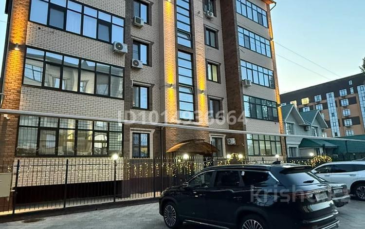 1-комнатная квартира · 52 м² · 4/5 этаж, Кайрата Жумагалиева 71 за 26 млн ₸ в Уральске — фото 2