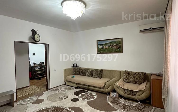 2-бөлмелі пәтер · 70 м² · 2 қабат, 21-й мкр 37, бағасы: 16 млн ₸ в Актау — фото 2