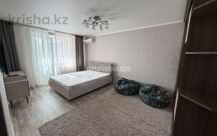 1-бөлмелі пәтер · 42 м² · 2/10 қабат, Бекхожина 5/1, бағасы: 220 000 ₸ в Павлодаре — фото 2