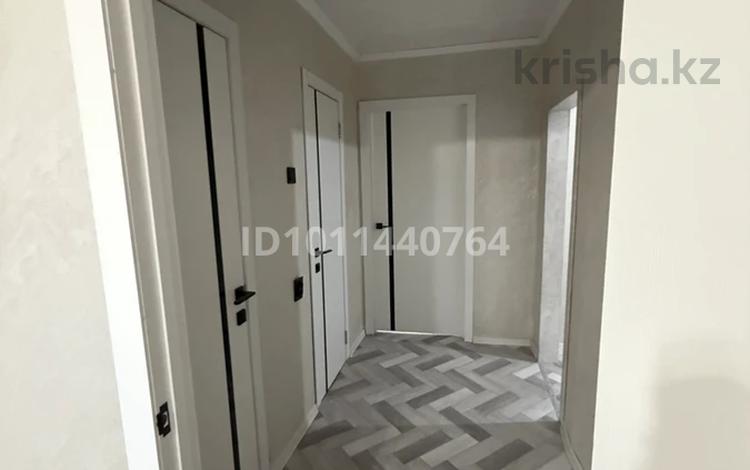 3-комнатная квартира · 72 м² · 5/5 этаж, Ауэзова 79а за ~ 13.6 млн ₸ в Аксу — фото 2
