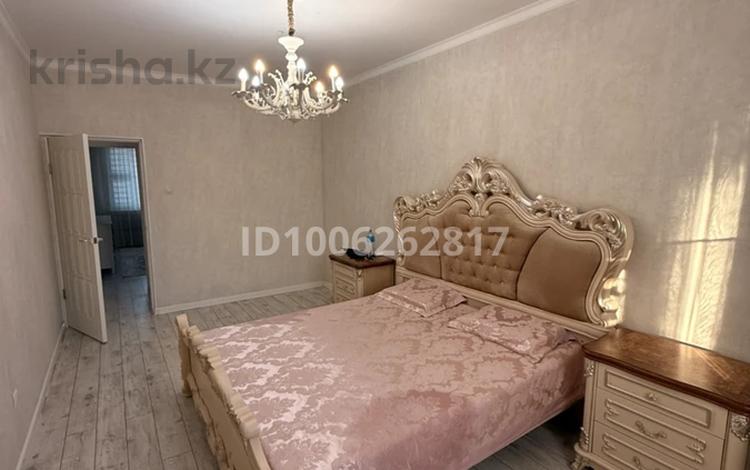 4-комнатная квартира · 94 м² · 1 этаж, 13-й мкр 2 за 270 000 〒 в Актау — фото 2