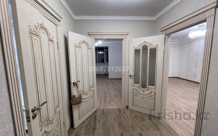 1-бөлмелі пәтер · 57 м² · 4/5 қабат, мкр Жана Орда, Кеменгер 49/2 — 10 мкр, бағасы: 150 000 ₸ в Уральске — фото 2