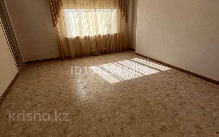 3-комнатная квартира · 92 м² · 3/9 этаж, мкр Юго-Восток, 28й микрорайон — Шахтеров республики за 31.9 млн ₸ в Караганде, Казыбек би р-н — фото 2