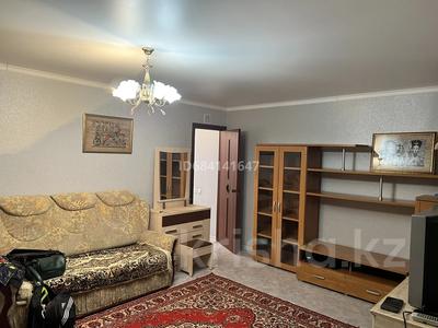 Аренда квартир в Карагандинской обл.: 3-комнатная квартира · 48 м² · 5/5 этаж, Майкудук, 12й микрорайон 5 за 145 000 〒 3-комнатная квартира · 48 м² · 5/5 этаж, Майкудук, 12й микрорайон 5 за 145 000 〒 в Караганде, Алихана Бокейханова р-н