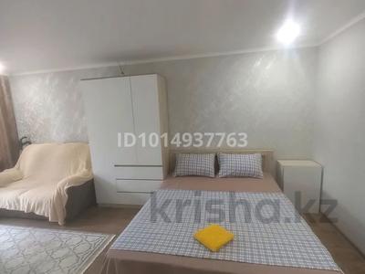 1-комнатная квартира · 38 м² · 3/5 этаж, 410 квартал 8 за 14 000 ₸ в Семее