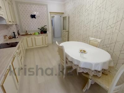 4-комнатная квартира · 95 м² · 4/6 этаж, Кармелюка 2/1 за 53 млн 〒 в Петропавловске