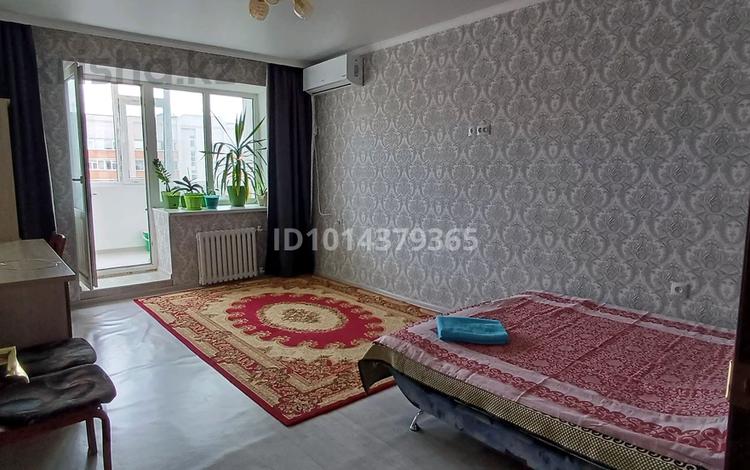 1-бөлмелі пәтер · 42 м² · 9/10 қабат, Набережная, бағасы: 13.2 млн ₸ в Актобе — фото 2