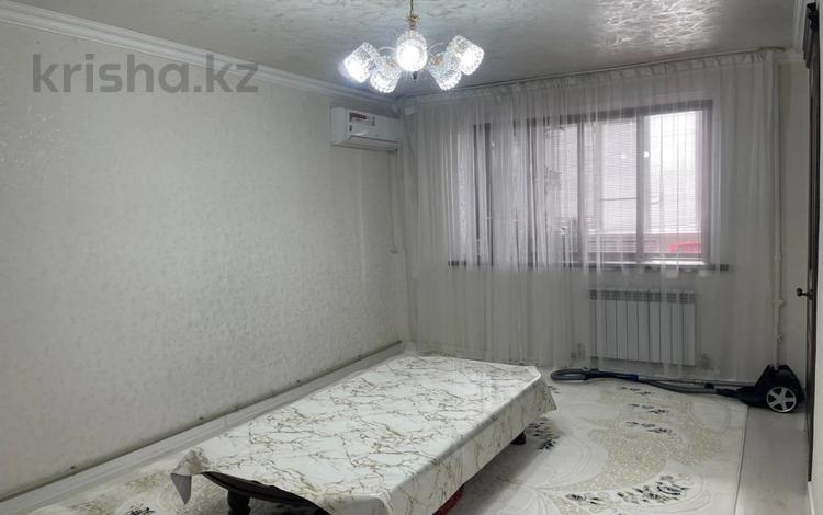 3-комнатная квартира, 65 м², 4/4 этаж, тауке хана