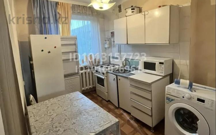 1-комнатная квартира · 35 м² · 4/5 этаж, мкр Юго-Восток, Рыскулова 7 за 120 000 ₸ в Караганде, Казыбек би р-н — фото 4