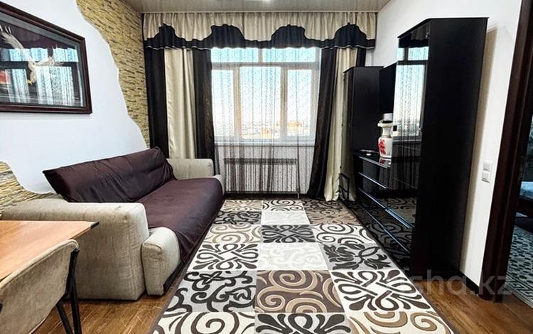 2-бөлмелі пәтер · 55 м² · 15/16 қабат, Абая 150/230, бағасы: 300 000 ₸ в Алматы, Бостандыкский р-н — фото 2