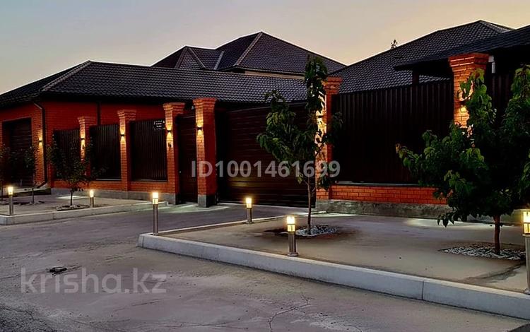 Жеке үй · 6 бөлме · 340 м² · 8 сот., мкр Самал, 1й проезд, бағасы: 87 млн 〒 в Атырау — фото 28