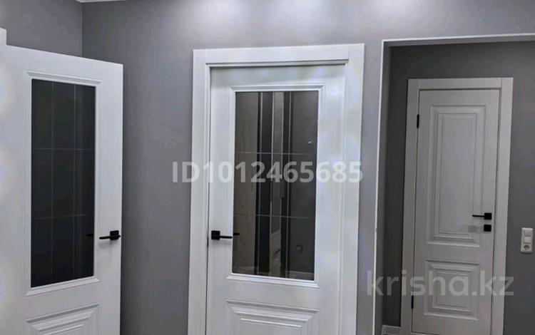 3-комнатная квартира · 70 м² · 5/5 этаж, мкр 8 13 — 101 стрелковой бригады и Бр Жубанова за 21.7 млн ₸ в Актобе — фото 2